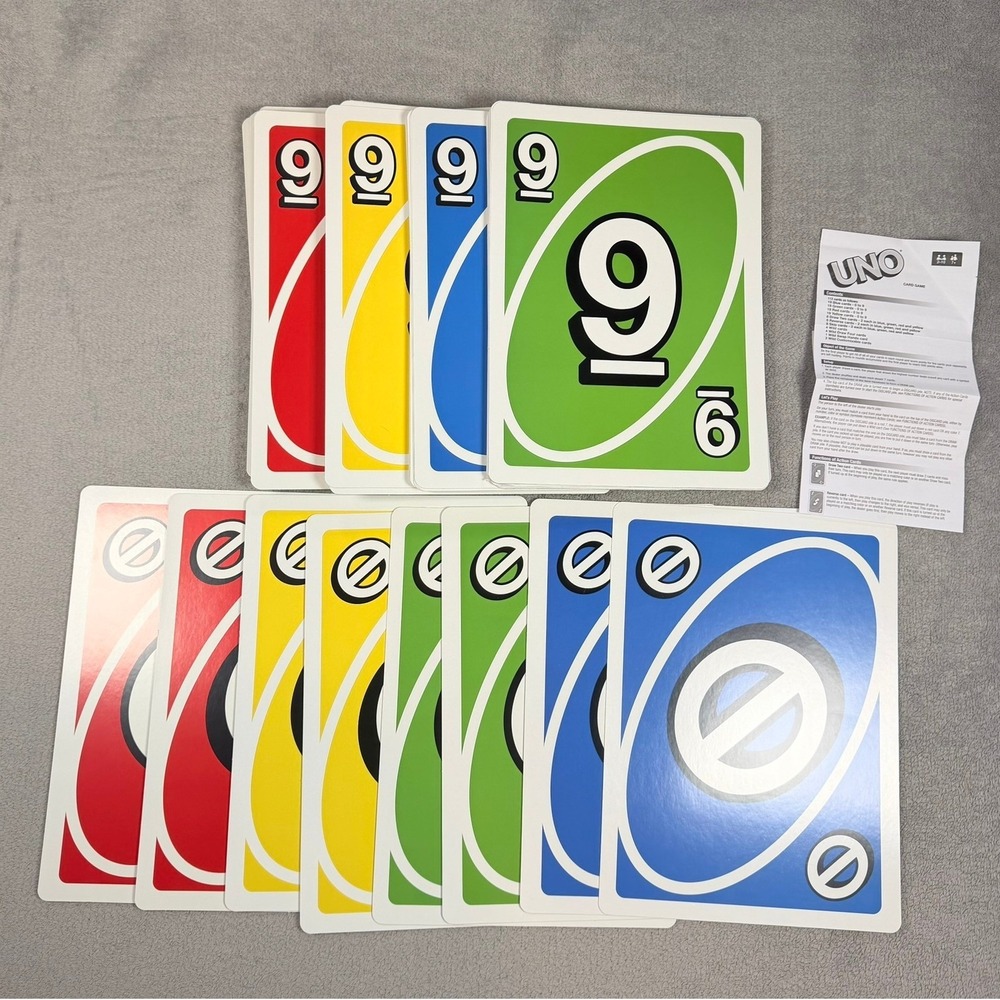 Cardinal Giant UNO Card Game Red Oversized 7x10in Cards Family Party Game 36078 - Picture 5 of 9